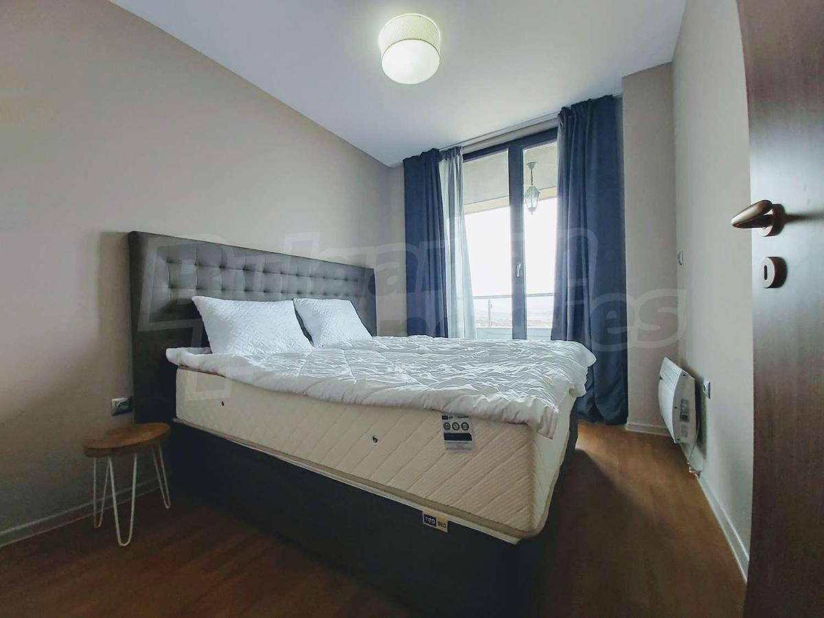 Private Apartment In Aparthotel Cornelia Razlog Exterior foto